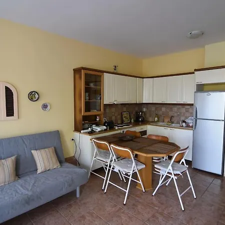 Alta Mare - Up To 13p *