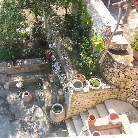 Alta Mare - Up To 13p Holiday home *