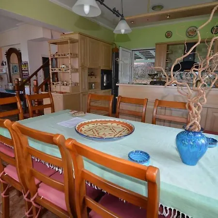 Alta Mare - Up To 13p *